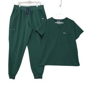 Figs Technical Collection Scrub Set, Top PO#4979 XL, Bottom PO# 4982 XXL/T